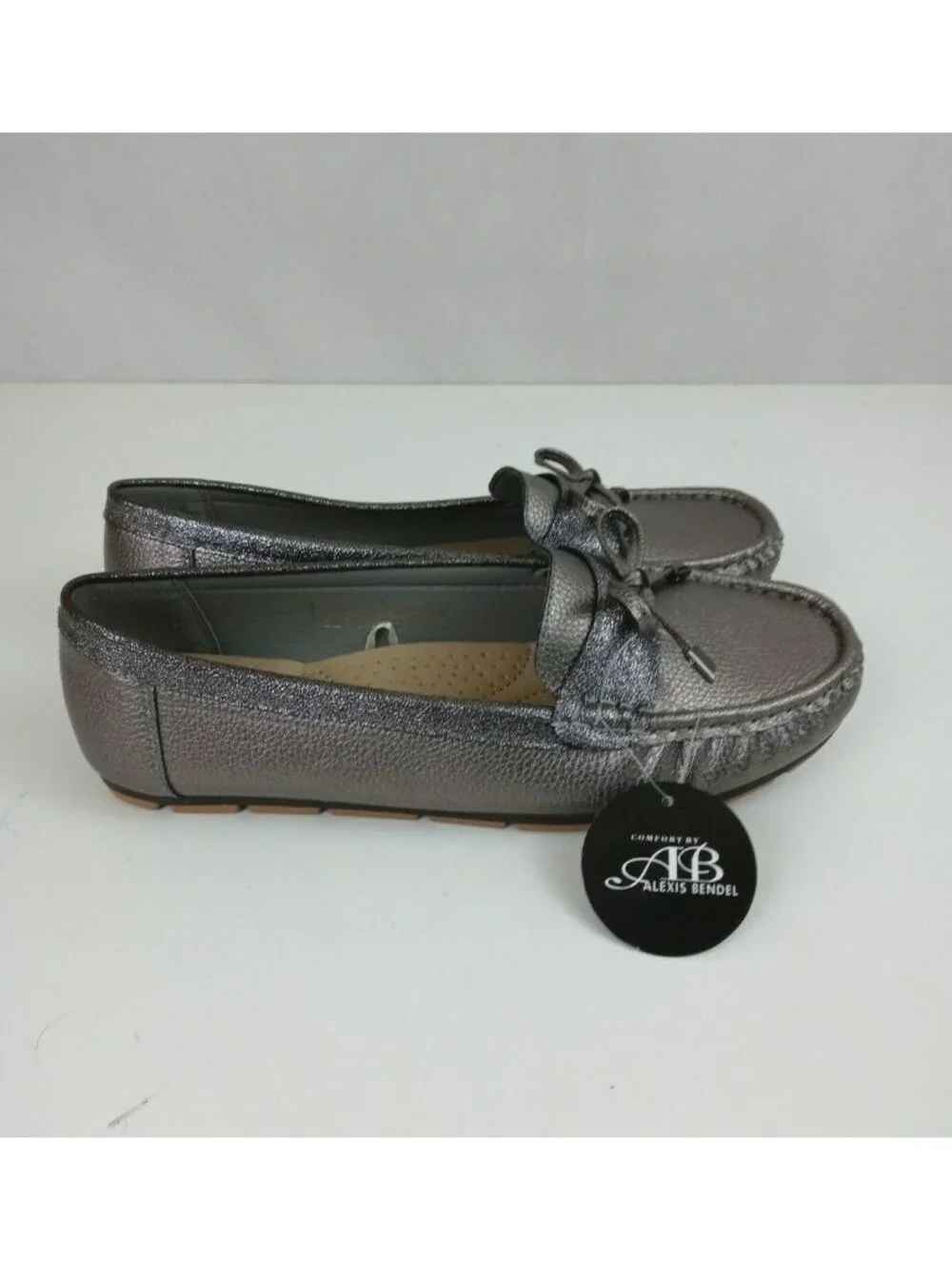 New Alexis Bendel Dorothy-30L Pewter Silver Leather Loafers Slip On Shoes Size 8